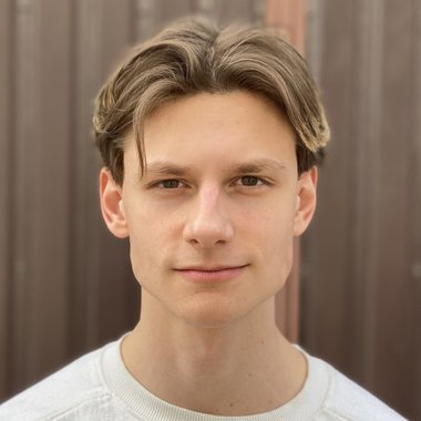 Daniel M. - Freelance Filmmaker