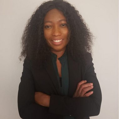 Linda N. - Freelance Designer