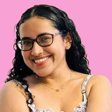 Daniela D. - Freelance Brand Designer