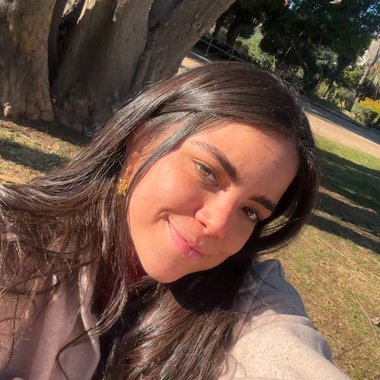 Paola B. - Freelance Motion Graphic Designer