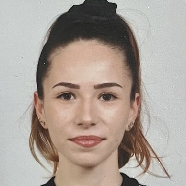 Никол Т. - Freelance Designer