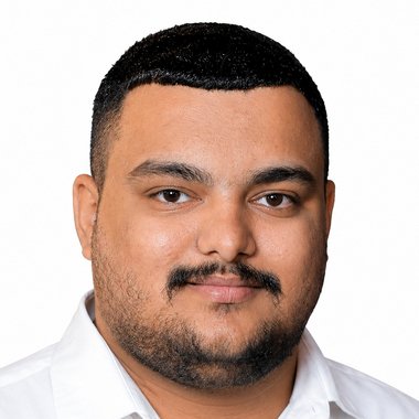 Nikhil D. - Freelance Graphic Designer