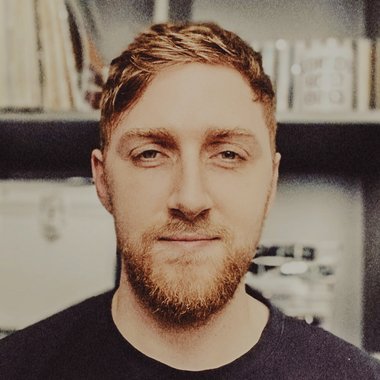 SimonDM - Freelance Graphic Designer