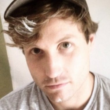 Harry W. - Freelance Designer