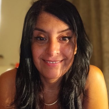 Alejandra A. - Freelance 1st Assistant Director