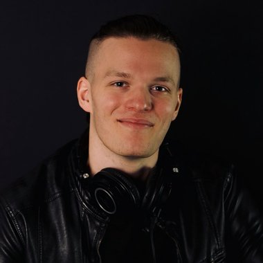 Nicolas M. - Freelance Film Composer