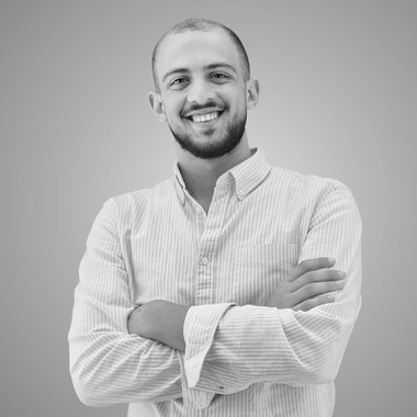 Amro G. - Freelance Graphic Designer