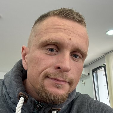 Tomas K. - Freelance Brand Designer