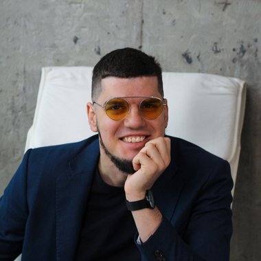 Denis S. - Freelance Motion Graphic Designer