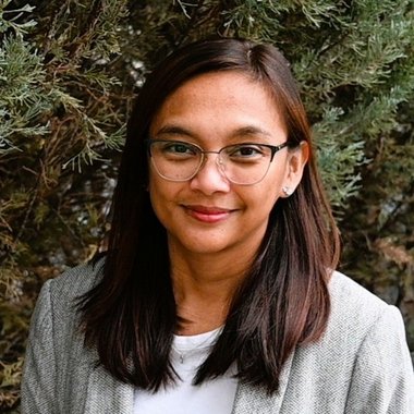RIZA G. - Freelance Social Media Manager