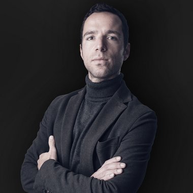 Andrea V. - Freelance Graphic Designer