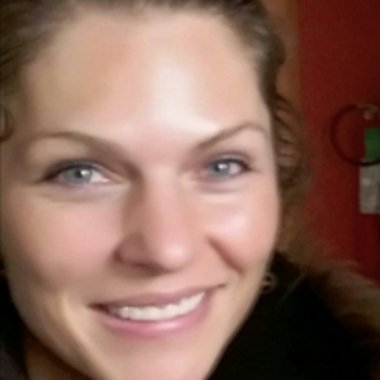 Sara Z. - Freelance Brand Designer