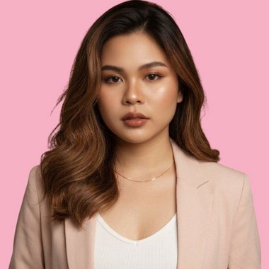 Rozen M. - Freelance Community Manager