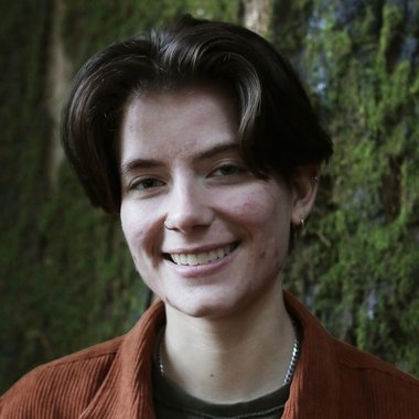 freddiemolendamedia - Freelance Graphic Designer