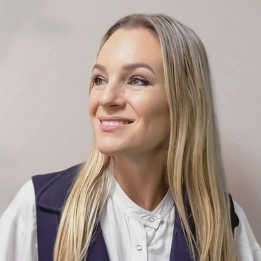 Arina S. - Freelance Packaging Designer