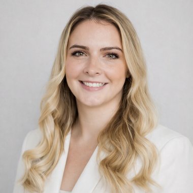 Charlotte L. - Freelance Marketing Strategist