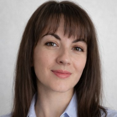 Mariya D. - Freelance Marketing Analyst