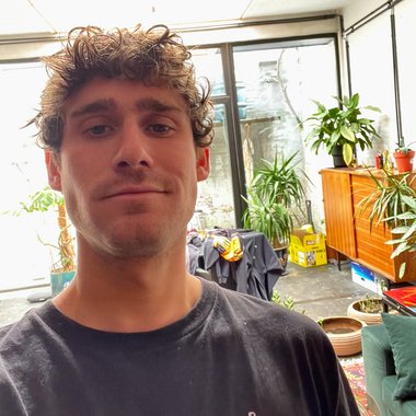 Leander V. - Freelance Developer