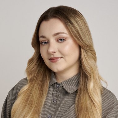 Alina T. - Freelance Social Media Manager