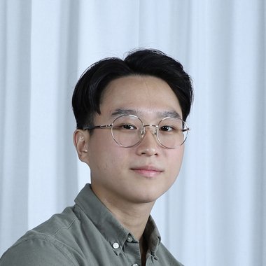 Yang J. - Freelance Web Designer