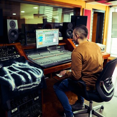 Juan L. - Freelance Dj