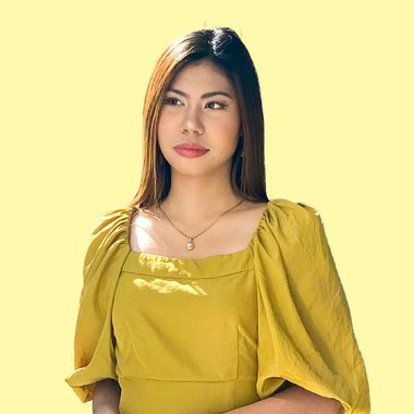 Janella M. - Freelance Brand Designer