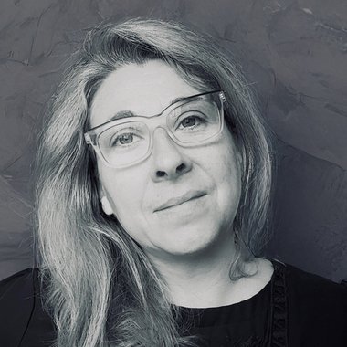 Cecilia - Freelance Graphic Designer