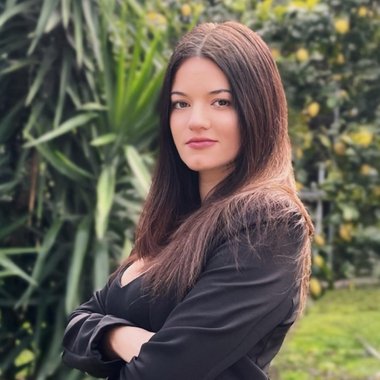 Angela D. - Freelance Influencer Marketing Manager