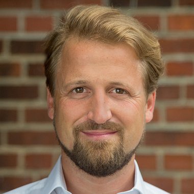 Displayced H. - Freelance Videographer