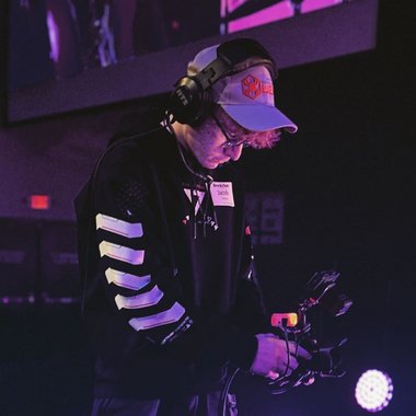 JacobDelahoz - Freelance Cinematographer