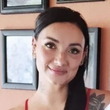 Adeline W. - Freelance Marketer