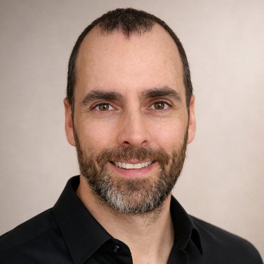 Marc B. - Freelance Presenter