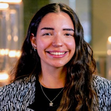 Aracely M. - Freelance Marketer