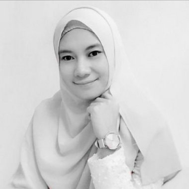 Elly A. - Freelance Digital Marketer