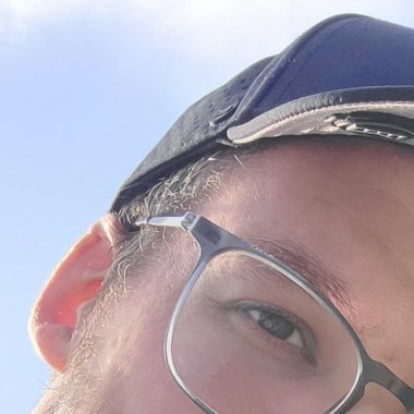 comeauxsapien1032 - Freelance Graphic Designer
