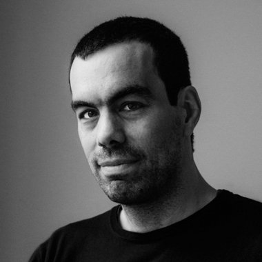 Sérgio V. - Freelance Graphic Designer