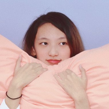 Yuki C. - Freelance Presentation Designer