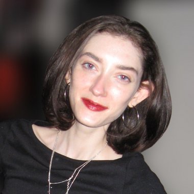 Veronica G. - Freelance Graphic Designer