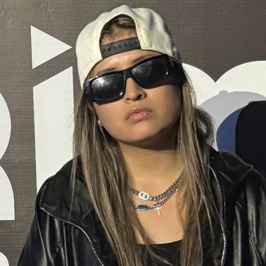 Sophia C. - Freelance Guitarist