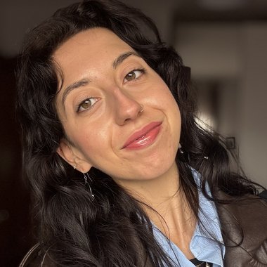 Flor C. - Freelance Ugc Creator