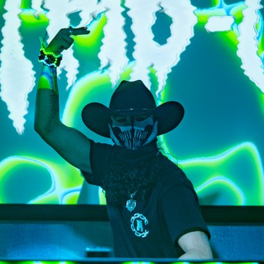 Mikel V. - Freelance Music Producer