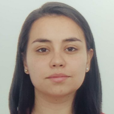 Lina G. - Freelance Designer