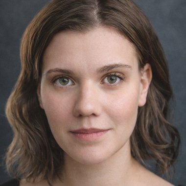 Emma W. - Freelance Musician