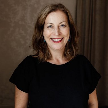 Christina K. - Freelance Presentation Designer