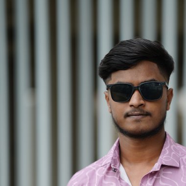 jamil A. - Freelance Graphic Designer