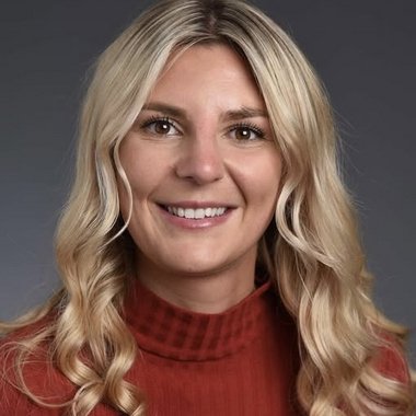 Louisa T. - Freelance Digital Marketer