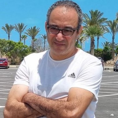 Yassin F. - Freelance Graphic Designer