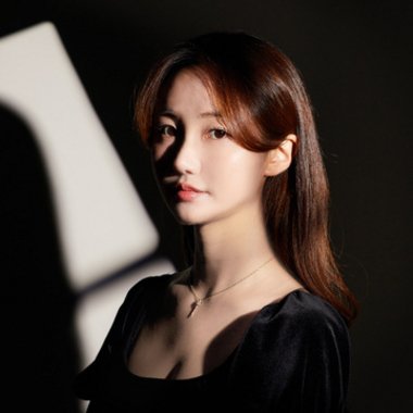 Donna K. - Freelance Graphic Designer