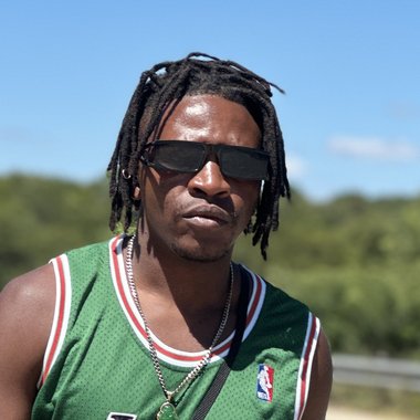 Chris R. - Freelance Music Producer