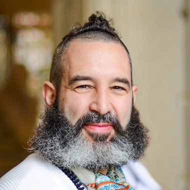 Gaëtan R. - Freelance Graphic Designer